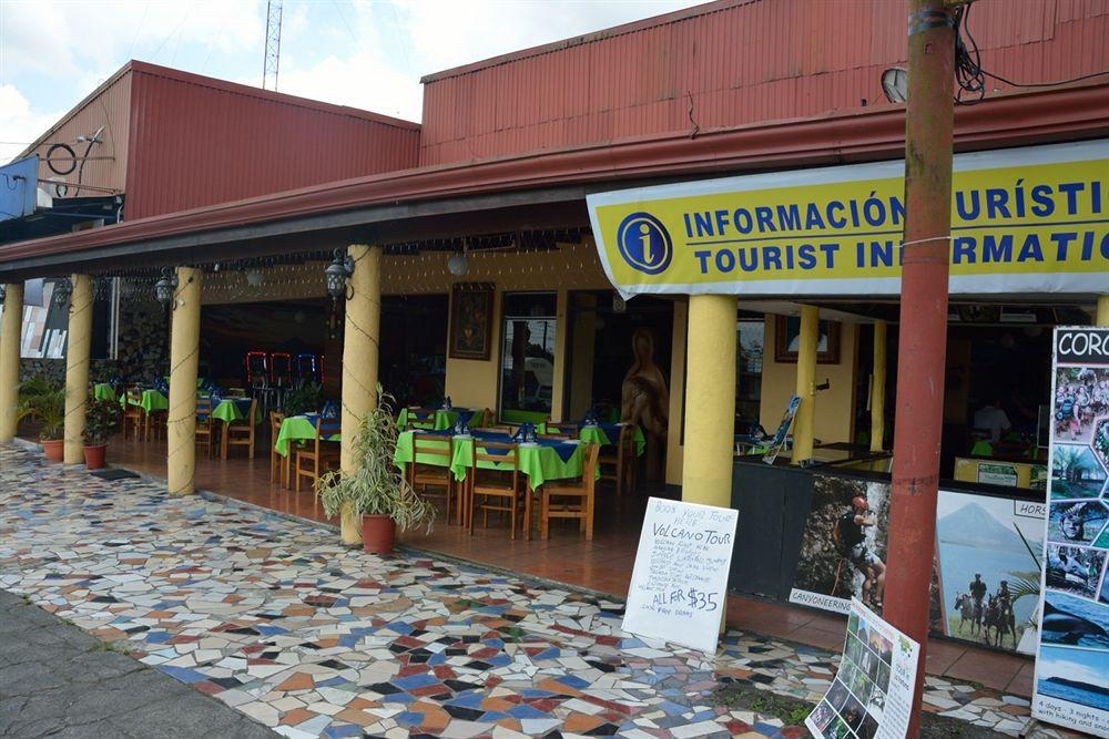 Luigis Hotel La Fortuna Exterior photo